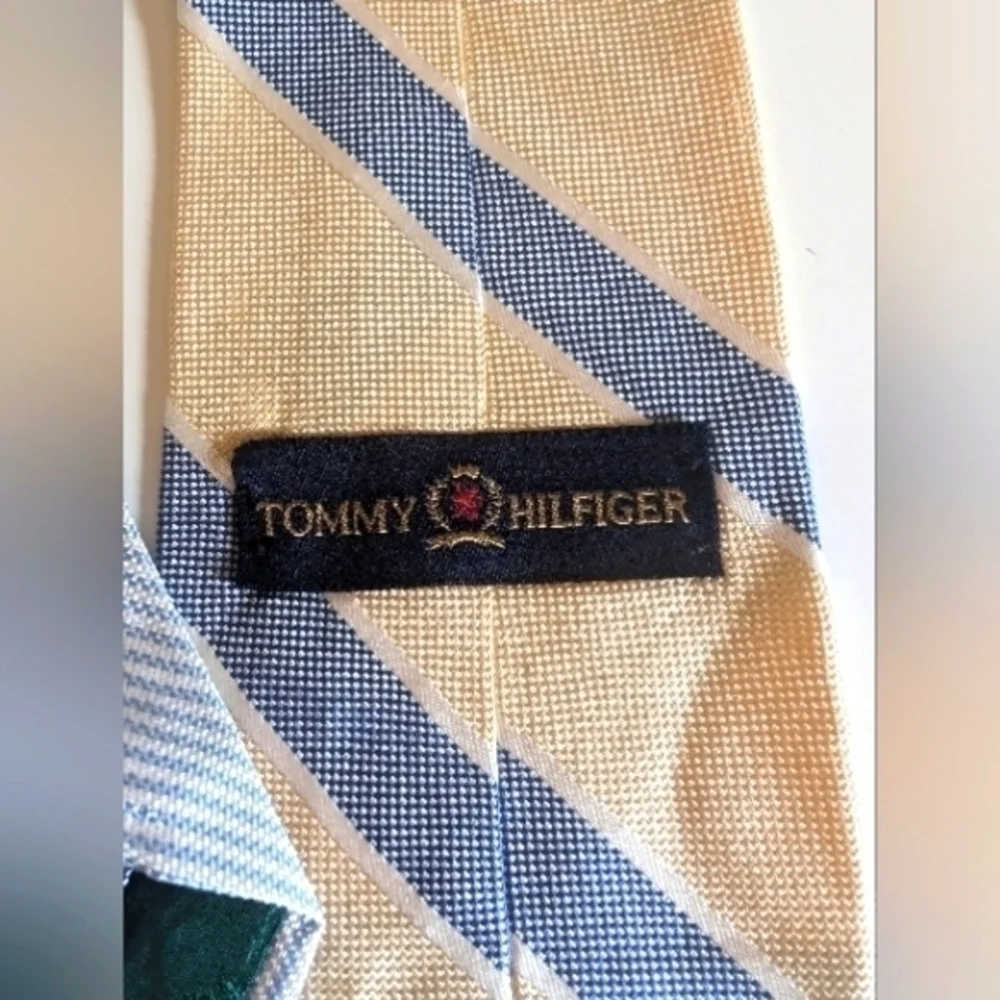 Mens Tommy Hilfiger 100% Silk Blue & Yellow Necktie‎